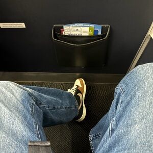 Meet your Posher, Devin